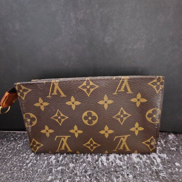 Louis Vuitton Monogram Bucket PM Accessory Pouch LV - Picture 2 of 5